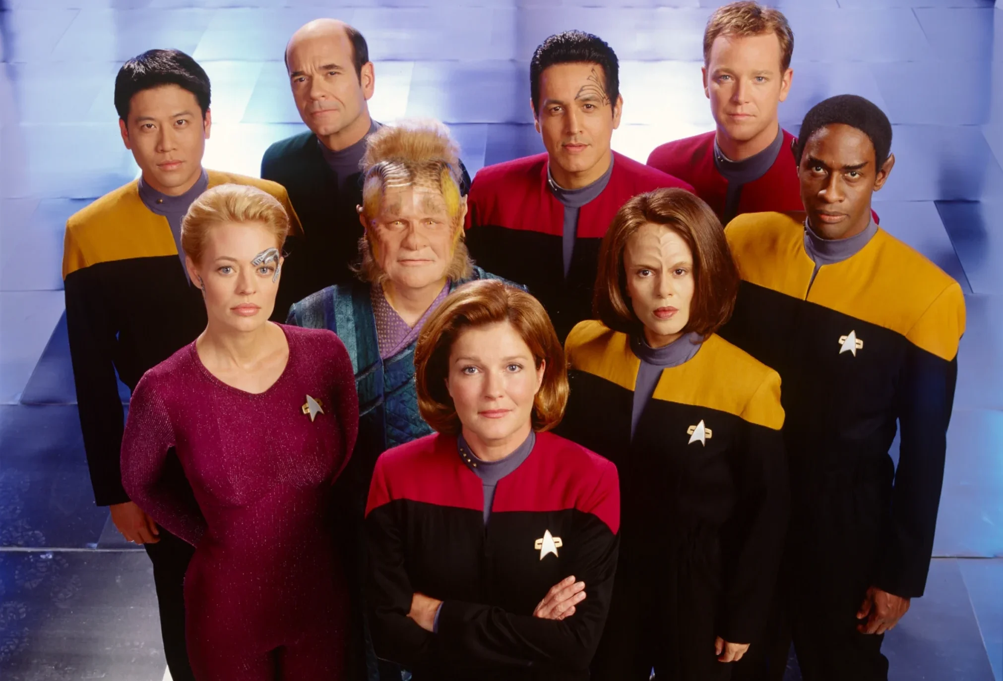 Evrenin Sonu ve İnsanlığın Merakı: Star Trek ve Voyager Üzerine Bir İnceleme