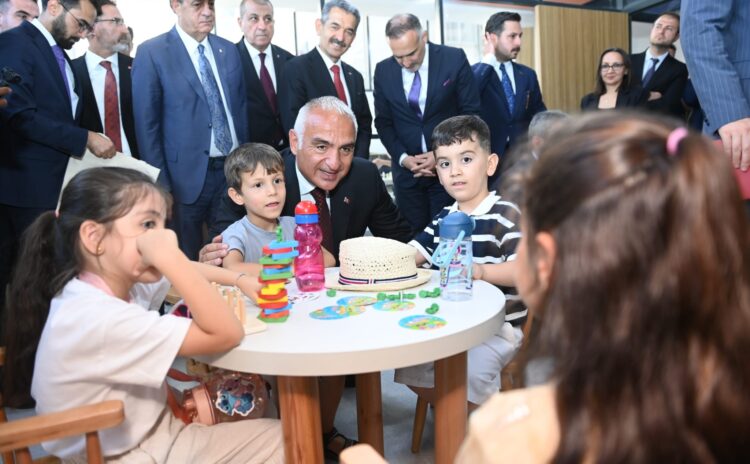 Şırnak’ta Halk Kütüphanesi açıldı