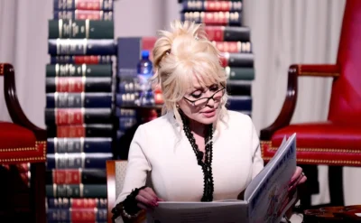 Dolly Parton sadece dev bir müzisyen değildi, çok büyük bir yardımseverdi aynı zamanda