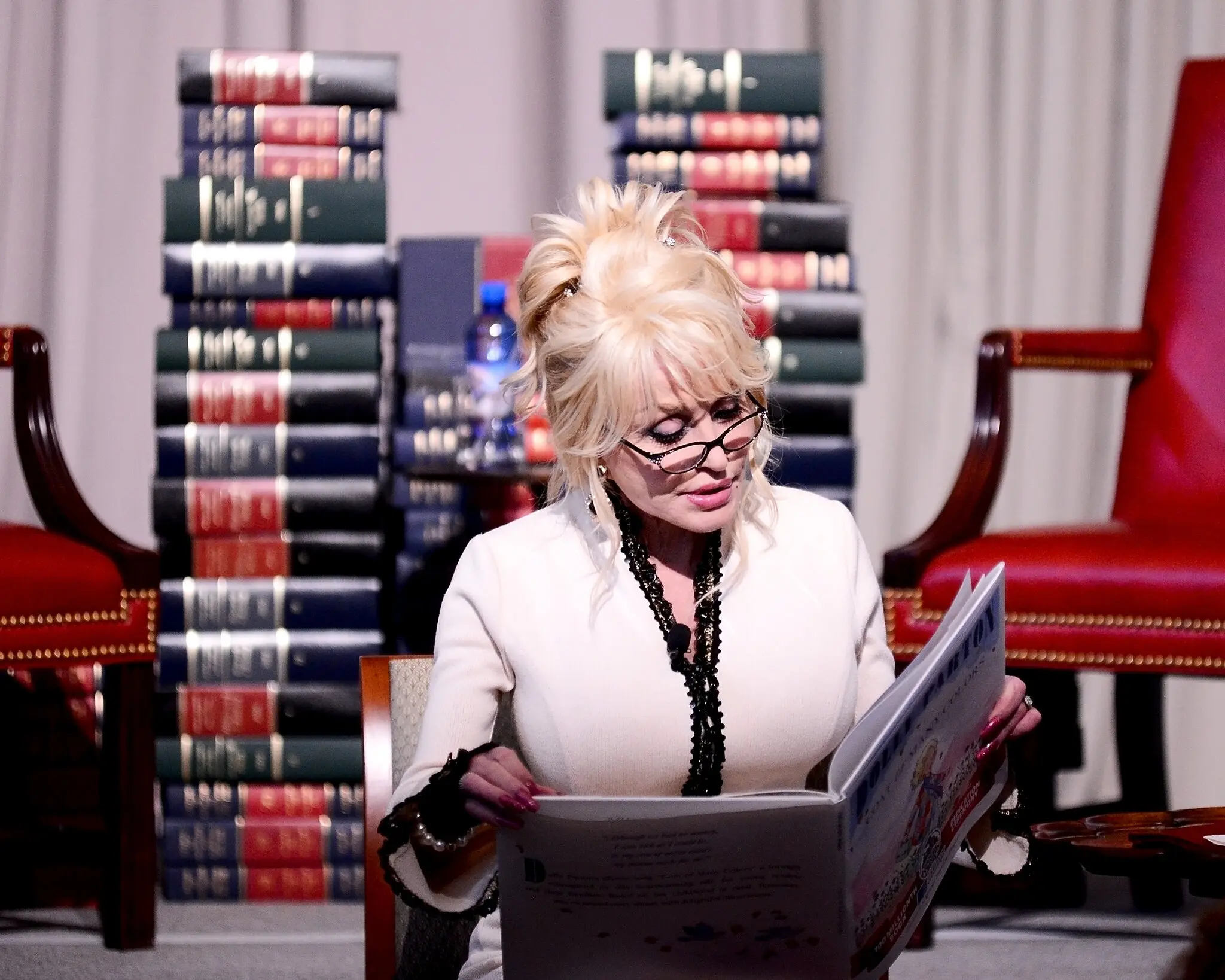 Dolly Parton, 80 yaşında ölen müzisyen, yardım kampanyası başlattı