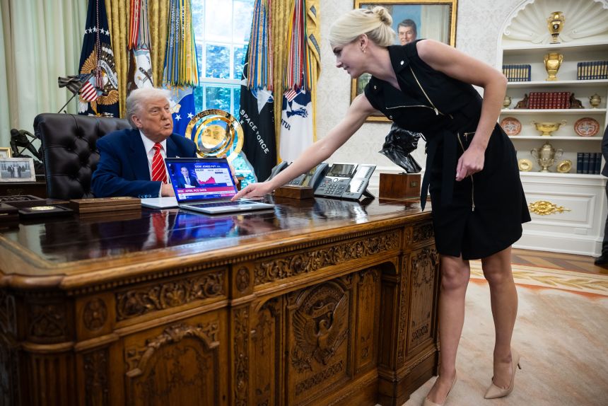 Oval Ofis dedikodusu: Kim bu Natalie Harp ve Başkan Trump’la ilişkisi ne?