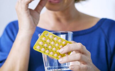 Menapozda hormon tedavisi Alzheimer’i önlüyor mu?