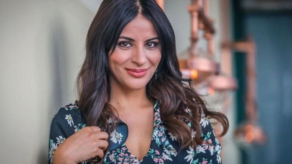 Şarkıcı Zara yeniden öğrenci oldu: Okuduğu bölüm şimdilerde pek gözde