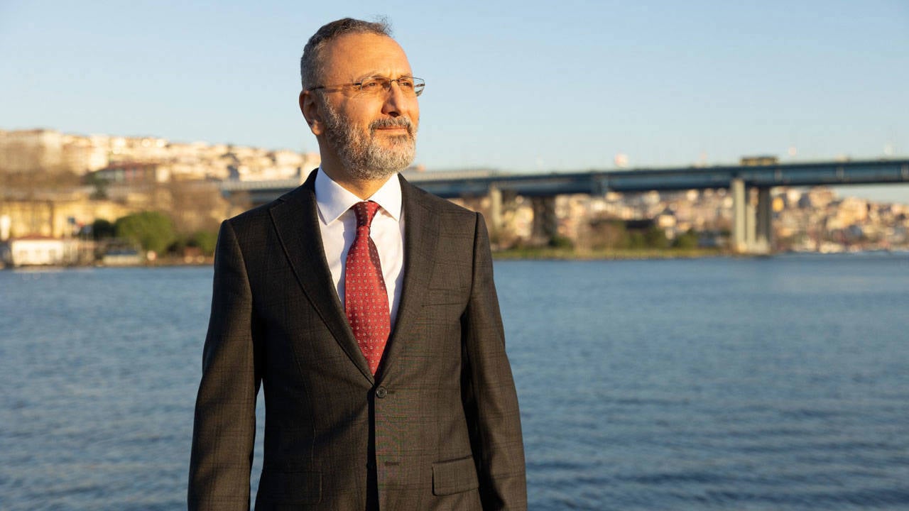 Eyüpsultan Belediye Başkanı Ak Parti’ye geçeceği iddiasını yalanladı