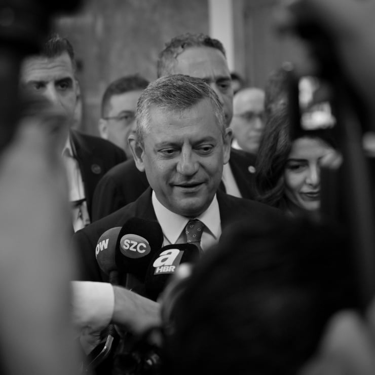 Özel grup toplantısında açıkladı: Genel başkanı delegeler değil üyeler seçecek