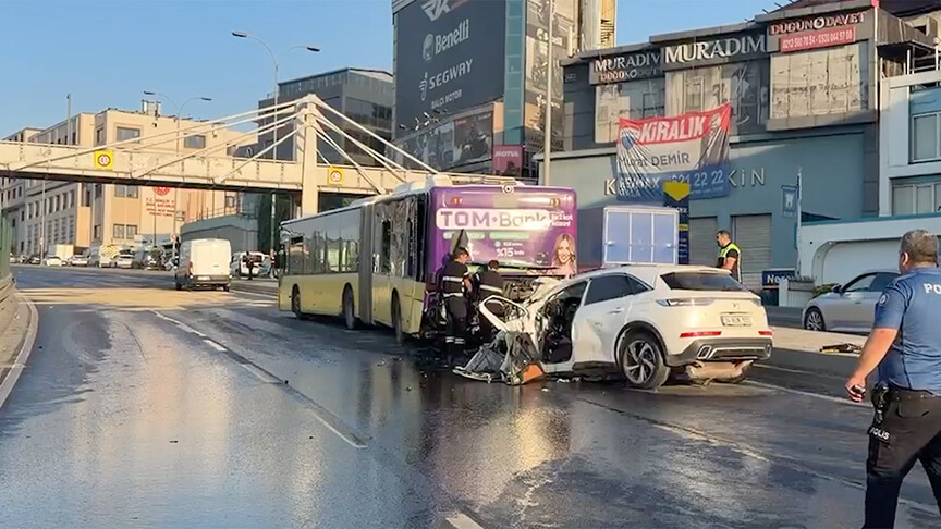 En sağ şeritte hangi hızda gidiyordu ki, üç cana mal olan kazayı yaptı?