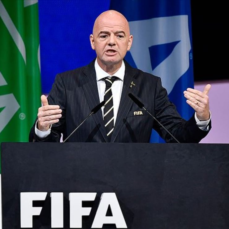 FIFA Başkanı Infantino özür diledi