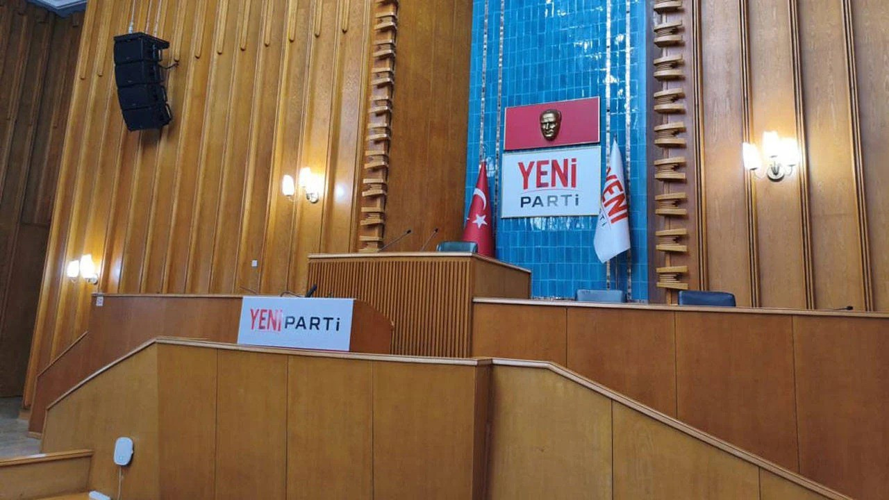232 CHP’li belediye başkanı Yeni Parti’ye katıldı