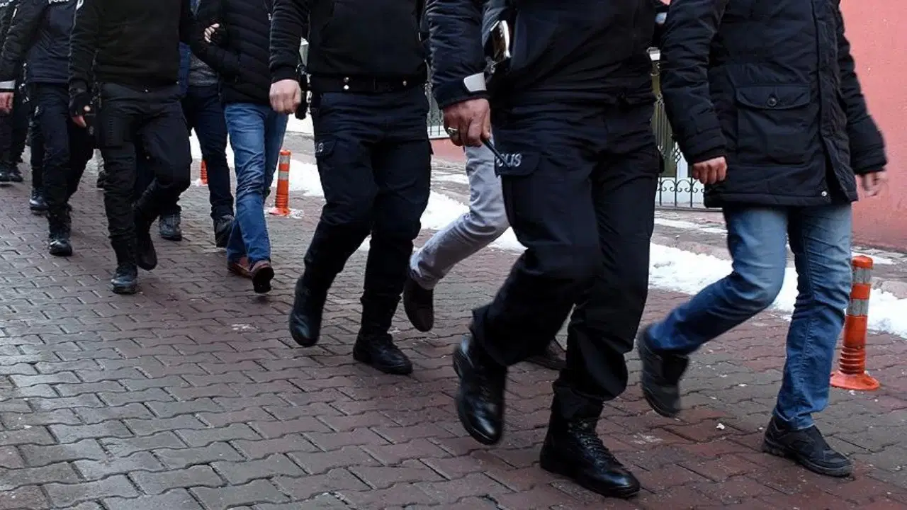 Üstelik İstanbul da değil: Tek bir operasyonda 104 ‘firari’ yakalandı!