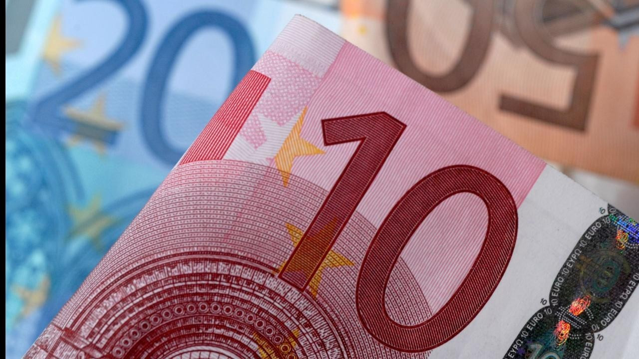 Avro Bölgesi’nde ekonomik güven 4 ay sonra pozitife döndü