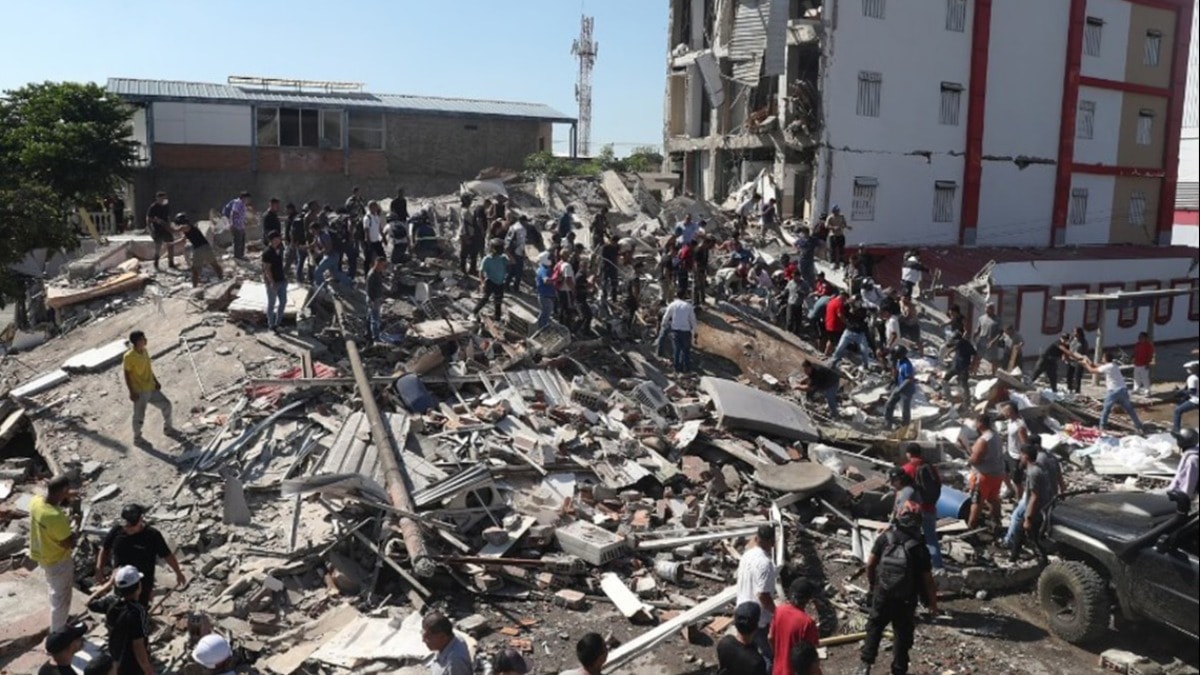 Kolombiya’da 7,4 büyüklüğünde deprem
