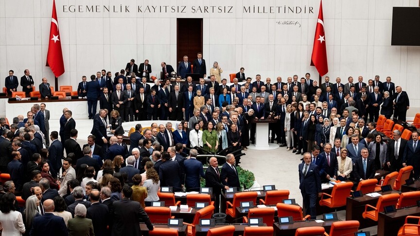 Meclis, PKK’ya zeytin dalını ezici bir çoğunlukla uzattı