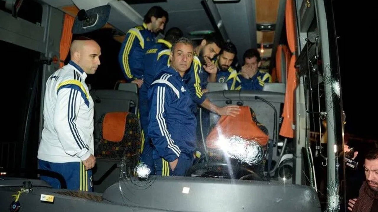 Gürlek açıkladı: Fenerbahçe otobüsüne silahlı saldırı soruşturmasında beş kişi gözaltına alındı