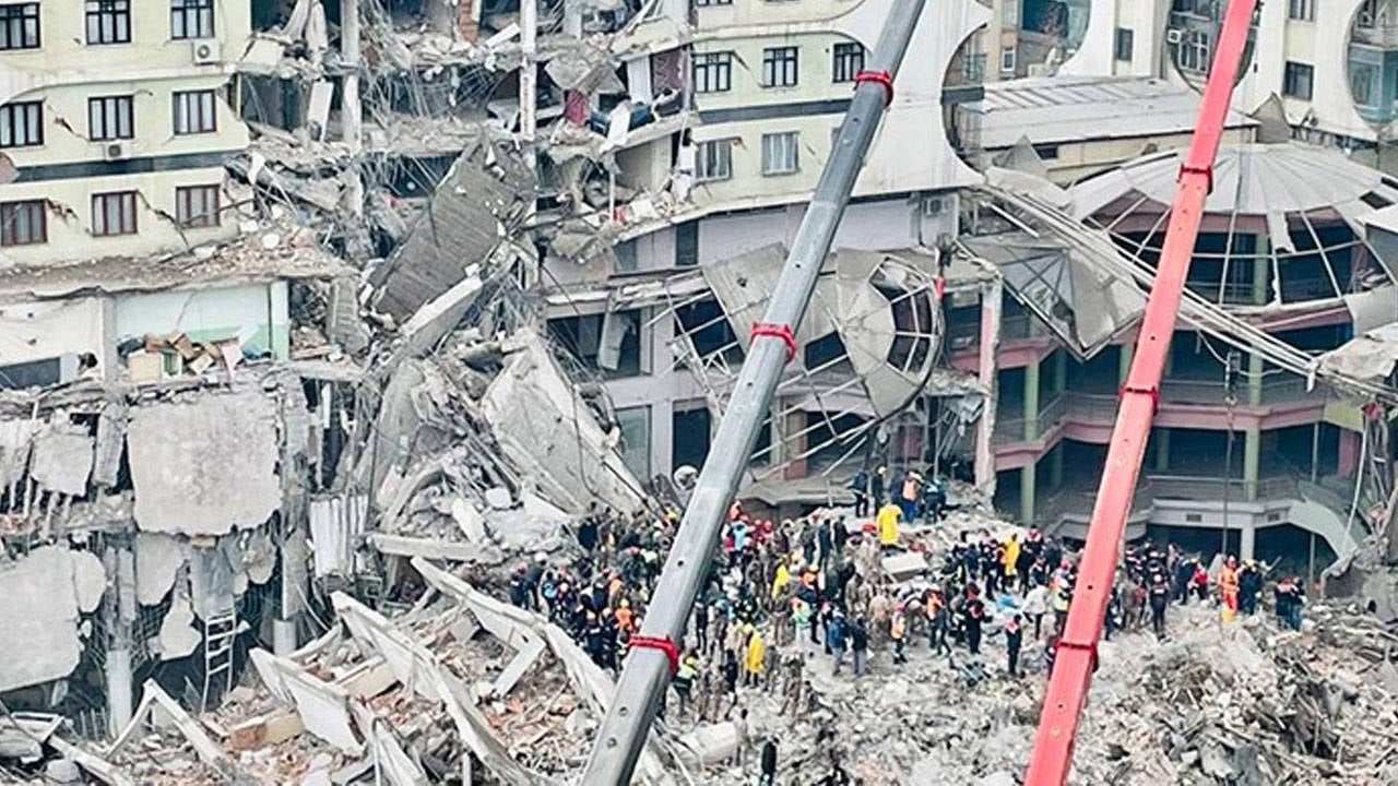 Depremde yıkılan Kırçuval Otel’in bilirkişi raporu dosyada: Herkes ‘asli kusurlu’