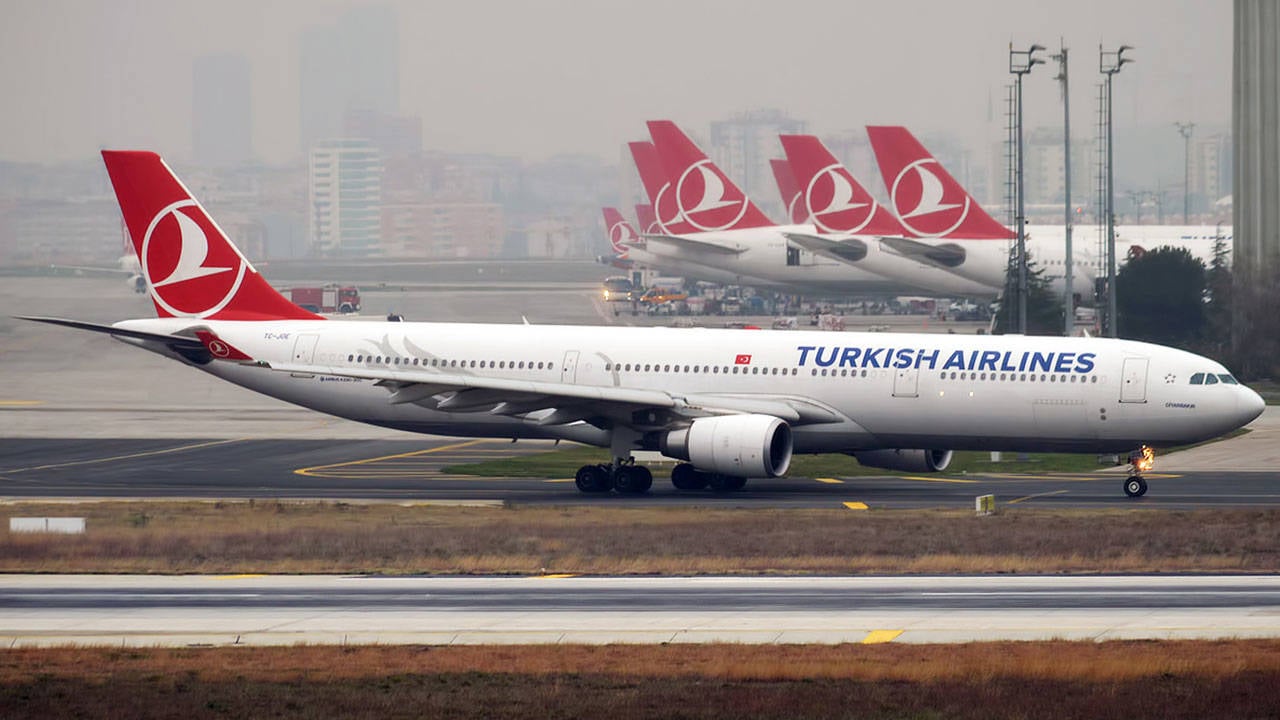 En uzun uçuş: THY uçağı 16 saat 26 dakika havada kaldı