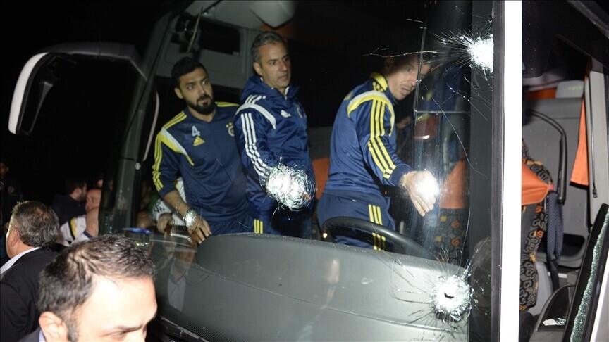Fenerbahçe otobüsüne saldırı dosyasında gözaltına alınan 4 şüpheliden 1’i tutuklandı