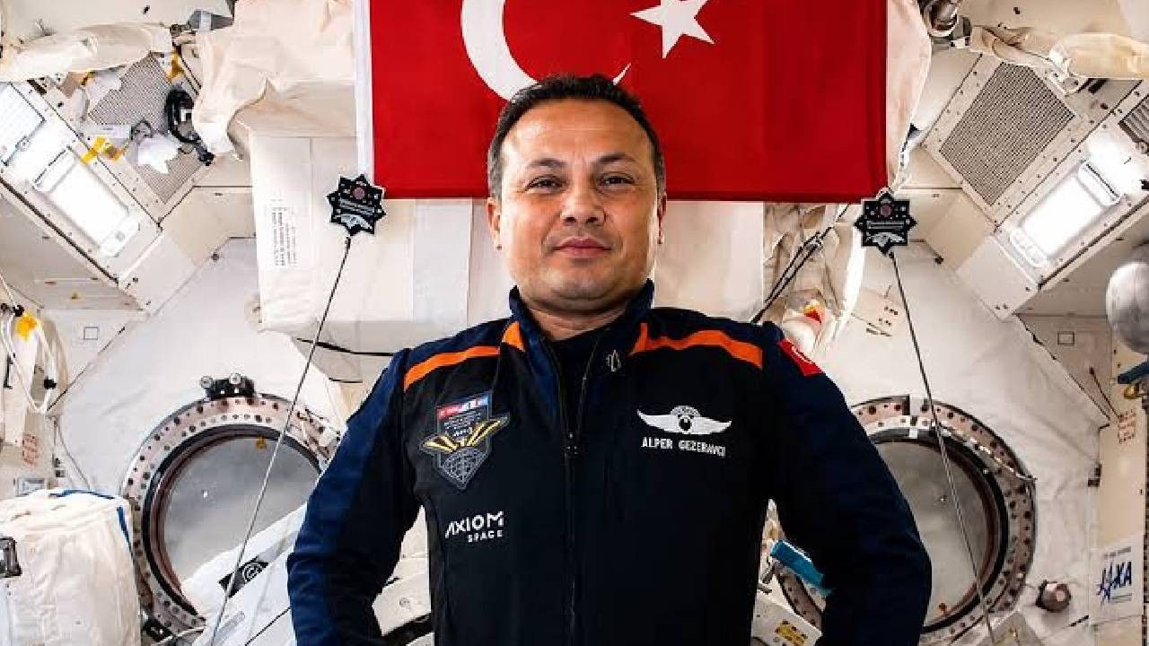 TSK'da yeni görev dağılımı! Türkiye'nin ilk astronotu Tuğgeneral Alper Gezeravcı 5'inci Ana Jet Üs Komutanı oldu