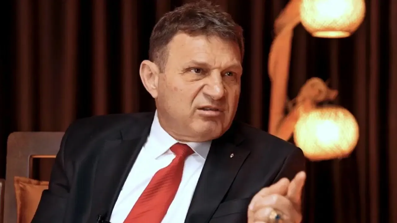 Emekli Amiral Türker Ertürk Sosyal Medya Paylaşımları Nedeniyle Gözaltına Alındı