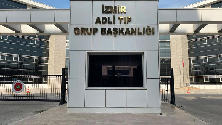 Trajik son: Oğlunu öldürdü, silahıyla polise teslim oldu
