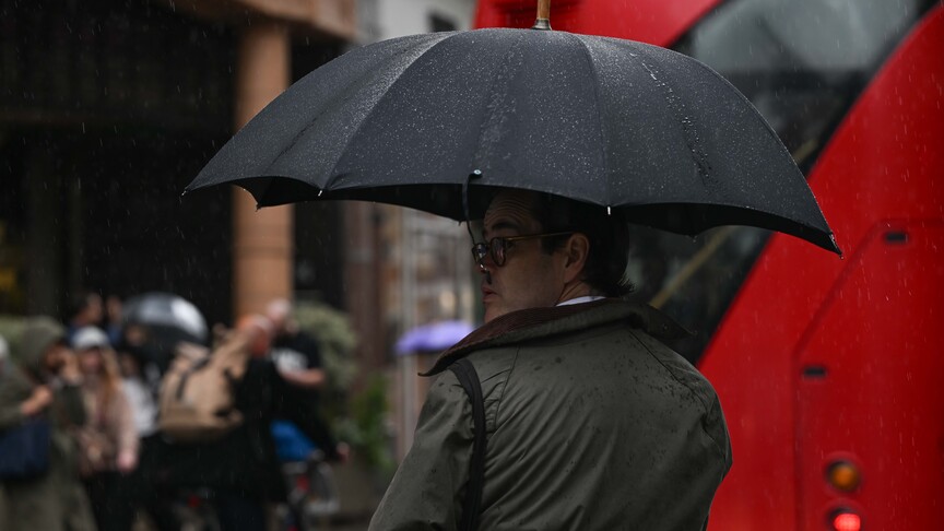 Londra’da 58 gün sonra yağmur yağdı