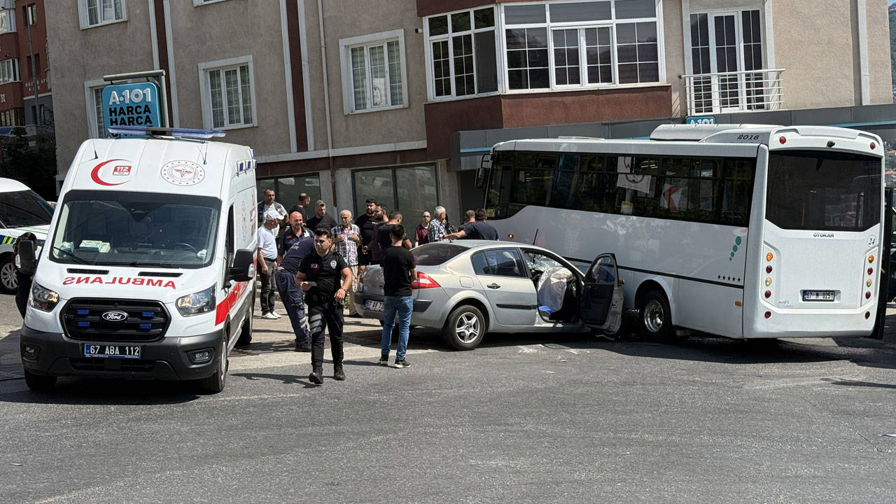 Halk otobüsüyle otomobil çarpıştı: 7 kişi yaralandı