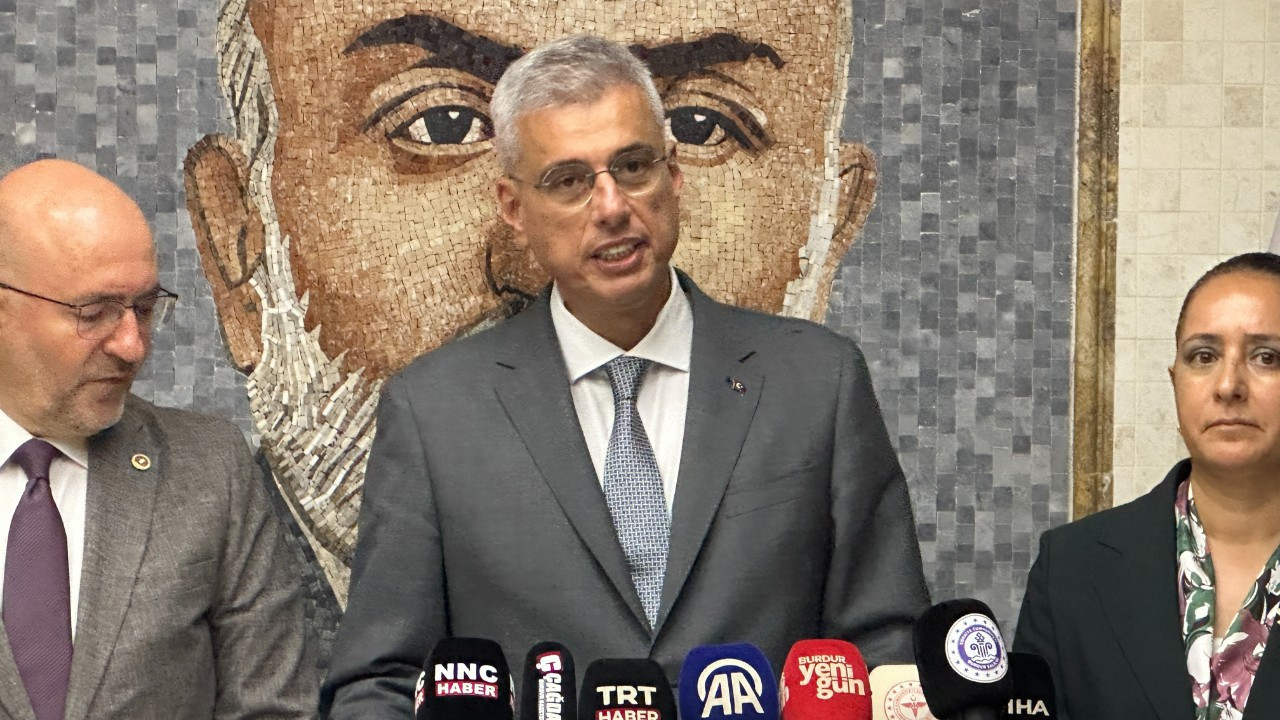 Bakan Memişoğlu: Her hastaneye kreş yapacağız