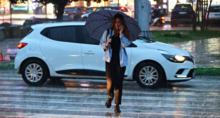 Yedi il için sağanak yağış uyarısı: Sıcaklık normallerin üstünde olacak