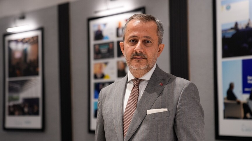 Tuhaf iddia: K-Pop ve Manifest gibiler gençlerin cinsel kimliğini tahrip ediyor