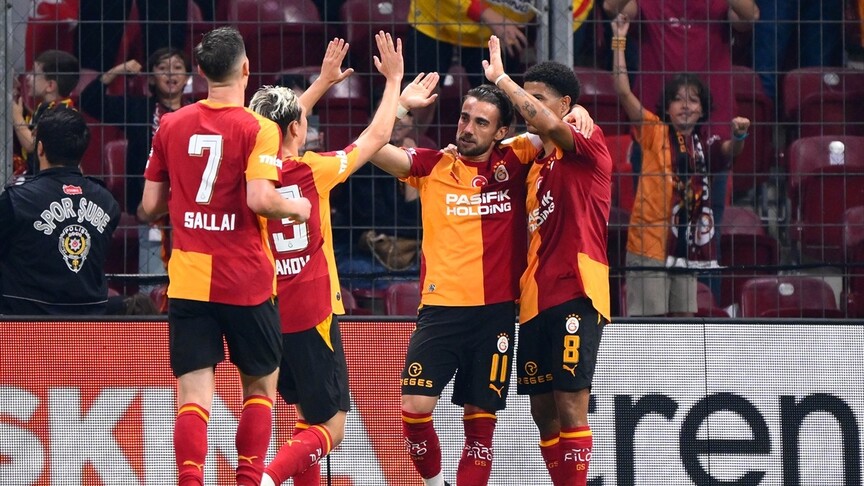 Galatasaray, gittikçe açılıyor