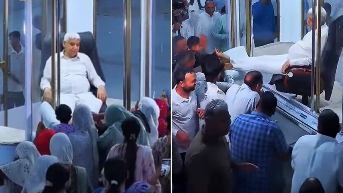Tarikat liderinin ayağını öpmek için parayı bastırıp sıraya diziliyorlar