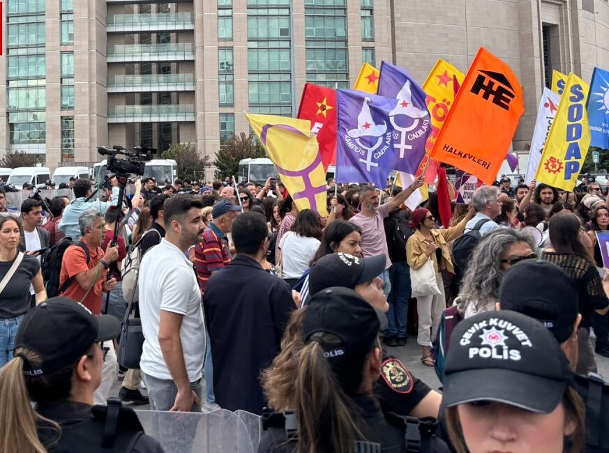 Çocuğu eşcinsel anne babalar ne yapsın?