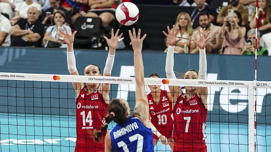 Sultanlar zorlanmadan çeyrek finalde