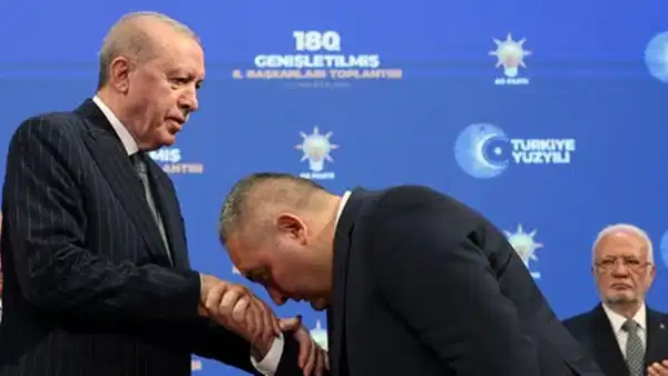 Ak Parti’ye geçen Keçiören Belediyesi, ‘Uyuşturucuyla mücadeleye gönüllü olalım’ dedi, dediğine pişman oldu