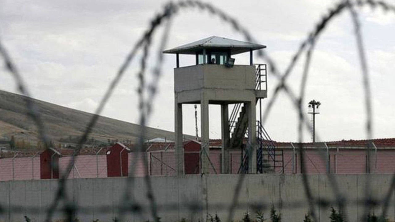 Cezaevlerinde 70 bin 693 tutuklu: Bir ayda 5 bin 500 kişi tutuklandı