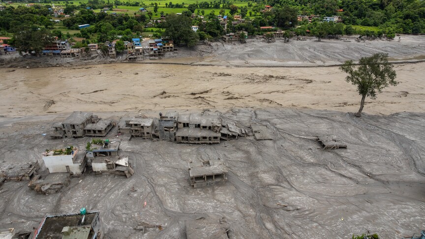 Nepal’de sel faciası: Hayatını kaybedenlerin sayısı 1355’e çıktı