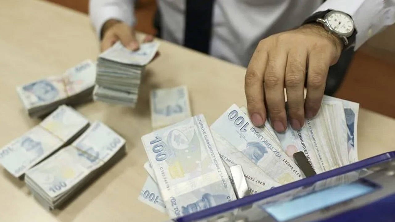 Vatandaşın kredi ve kart borcu büyüyor: 7,3 trilyon liraya dayandı