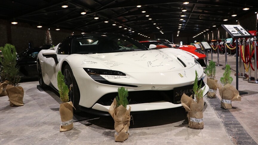 Ferrari’ye atılan imzalar 10 bin fidana dönüştü