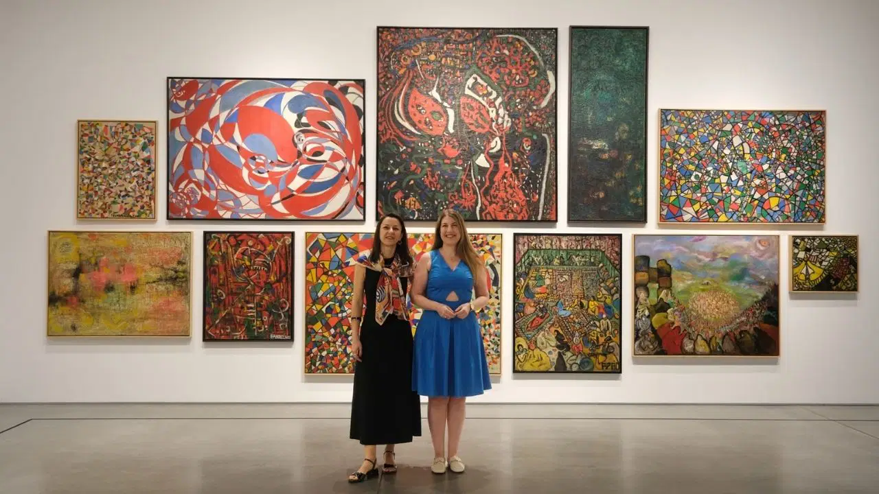 119 sanatçı, 230 yapıt: İstanbul Modern’de ‘Aynı Mavinin Altında’