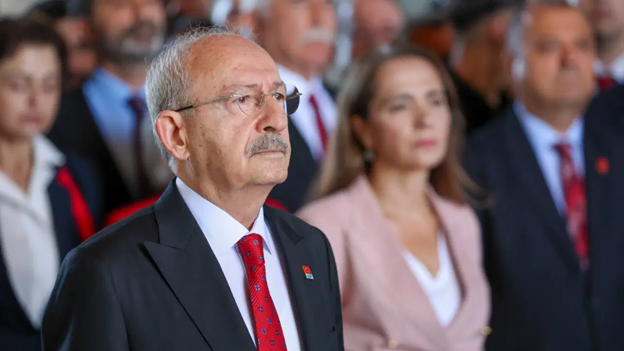 CHP 103. yıl dönümünde Anıtkabir'i ziyaret etti