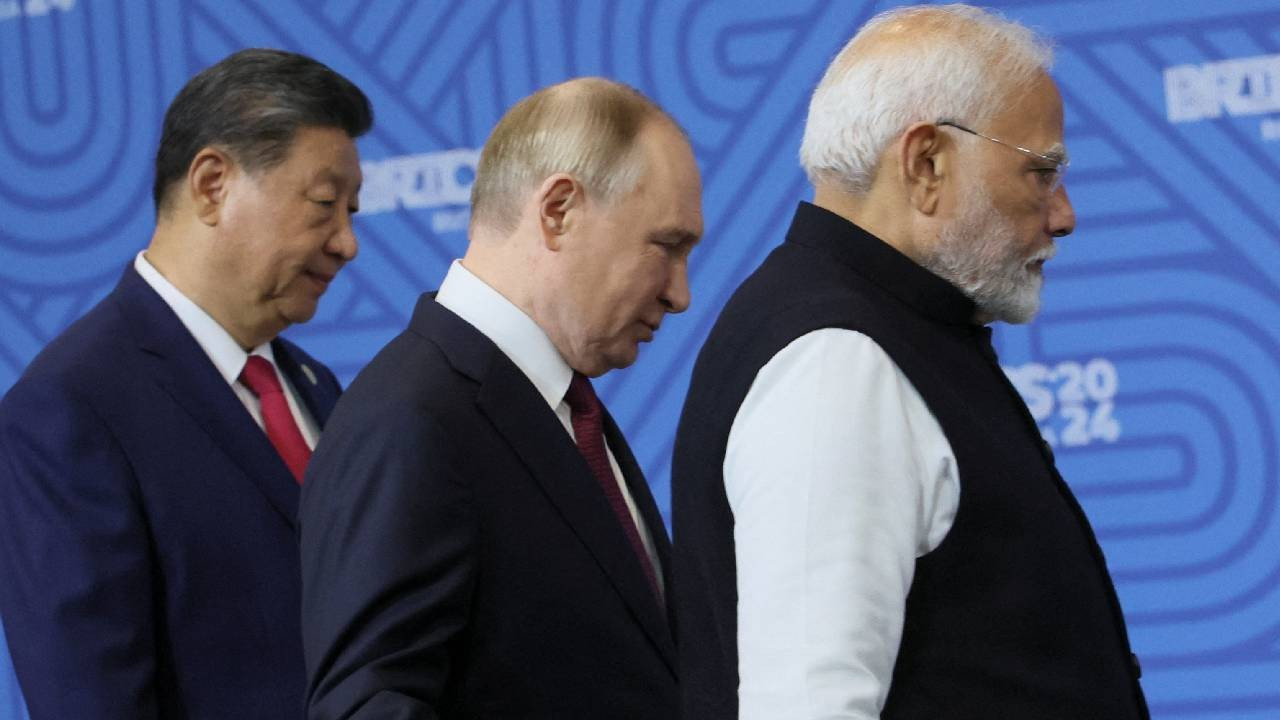 ABD baskısı BRICS’i harekete geçirdi: Şi, Putin ve Modi aynı masada