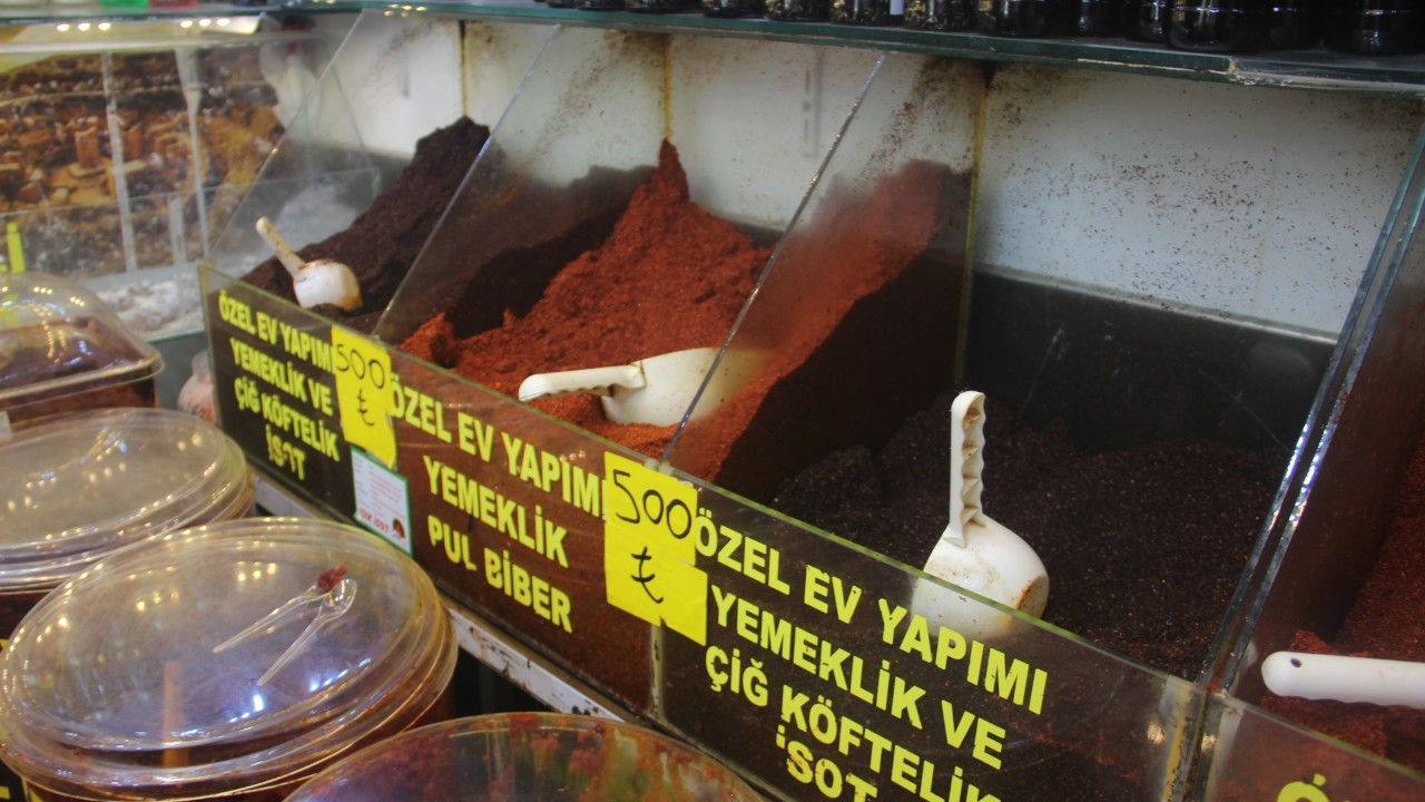 Acı severlere kötü haber: İsotun kilosu 300 liradan 500 liraya çıktı