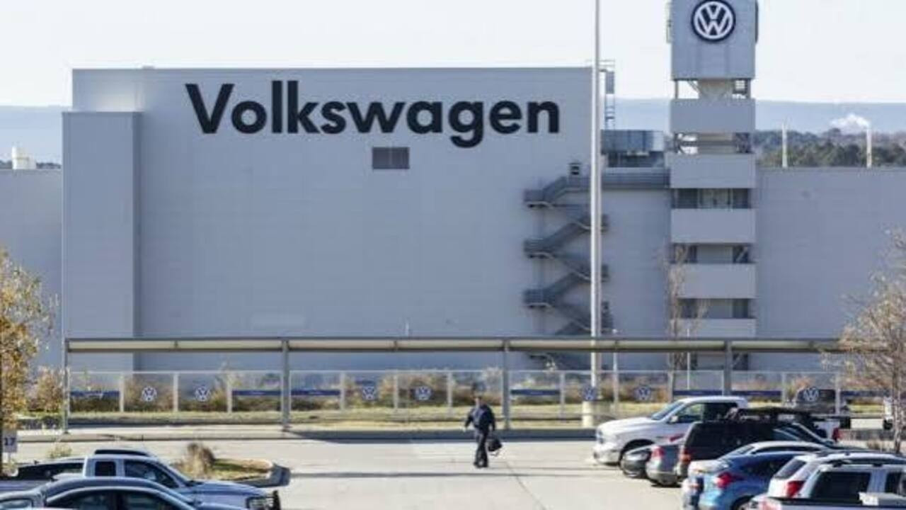 Volkswagen’in düşüşü sürüyor: Hissesi Stoxx Europe 50’ye veda etti