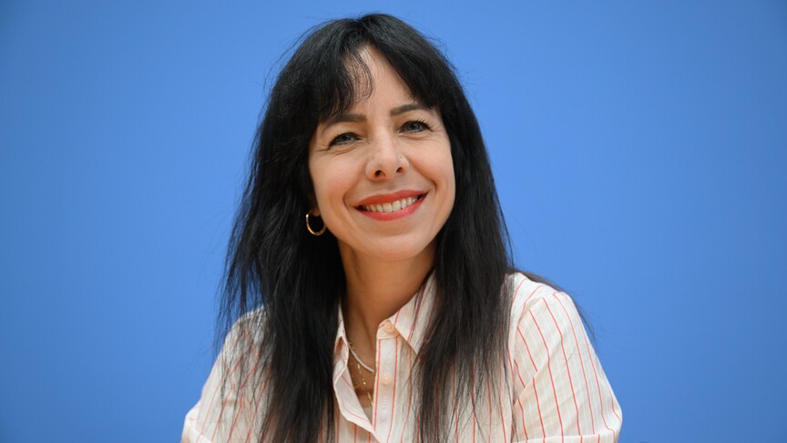 Elif Eralp daha işe başlamadan kendini savunmak zorunda kaldı: İsrail’i eleştirmek başka, antisemitik olmak başka