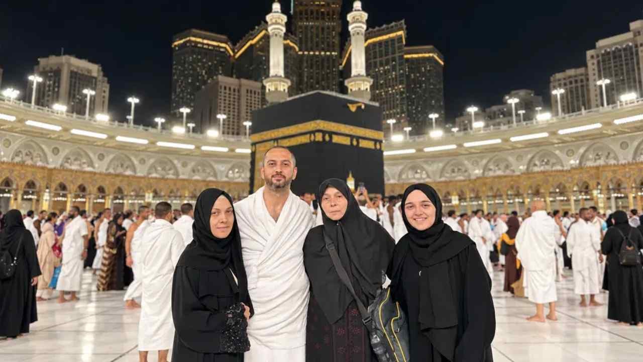Umreye giden aile 8 aydır Türkiye’ye dönemiyor