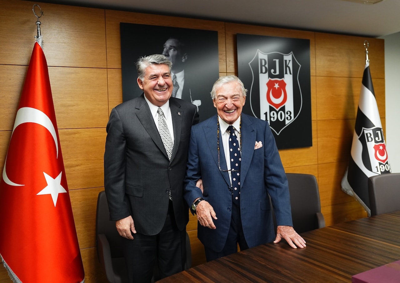 Rahmi Koç’tan Beşiktaş’a dev destek! Borcun yarısını ödedi