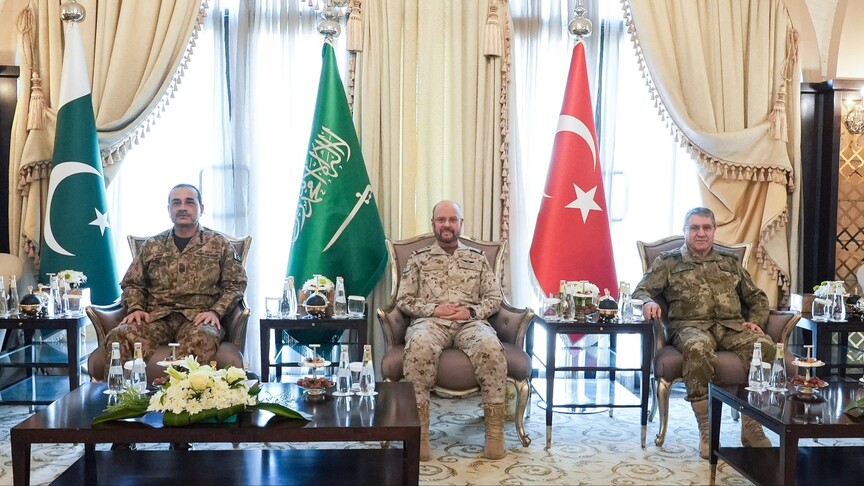 Mekke Paktı’nın üç komutanı toplandı