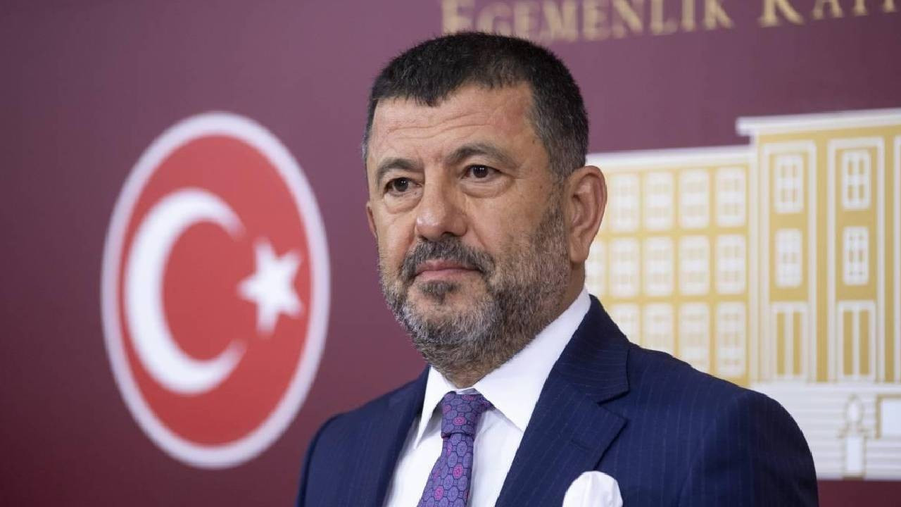 Veli Ağbaba korkuttu