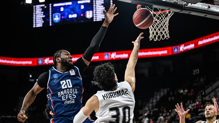 Anadolu Efes, Beşiktaş’ı farklı yendi