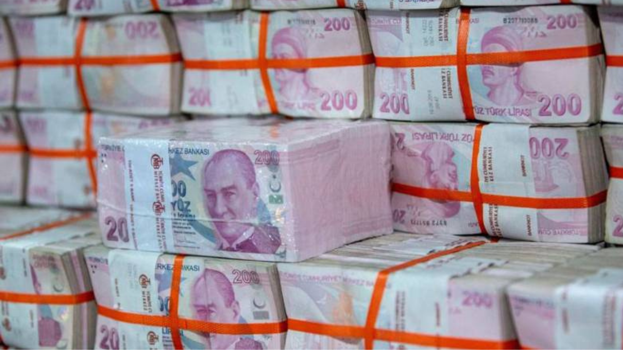 Güvene ağır darbe: 200 TL’lik banknotta imzası olan iki isim cezaeviyle tanıştı