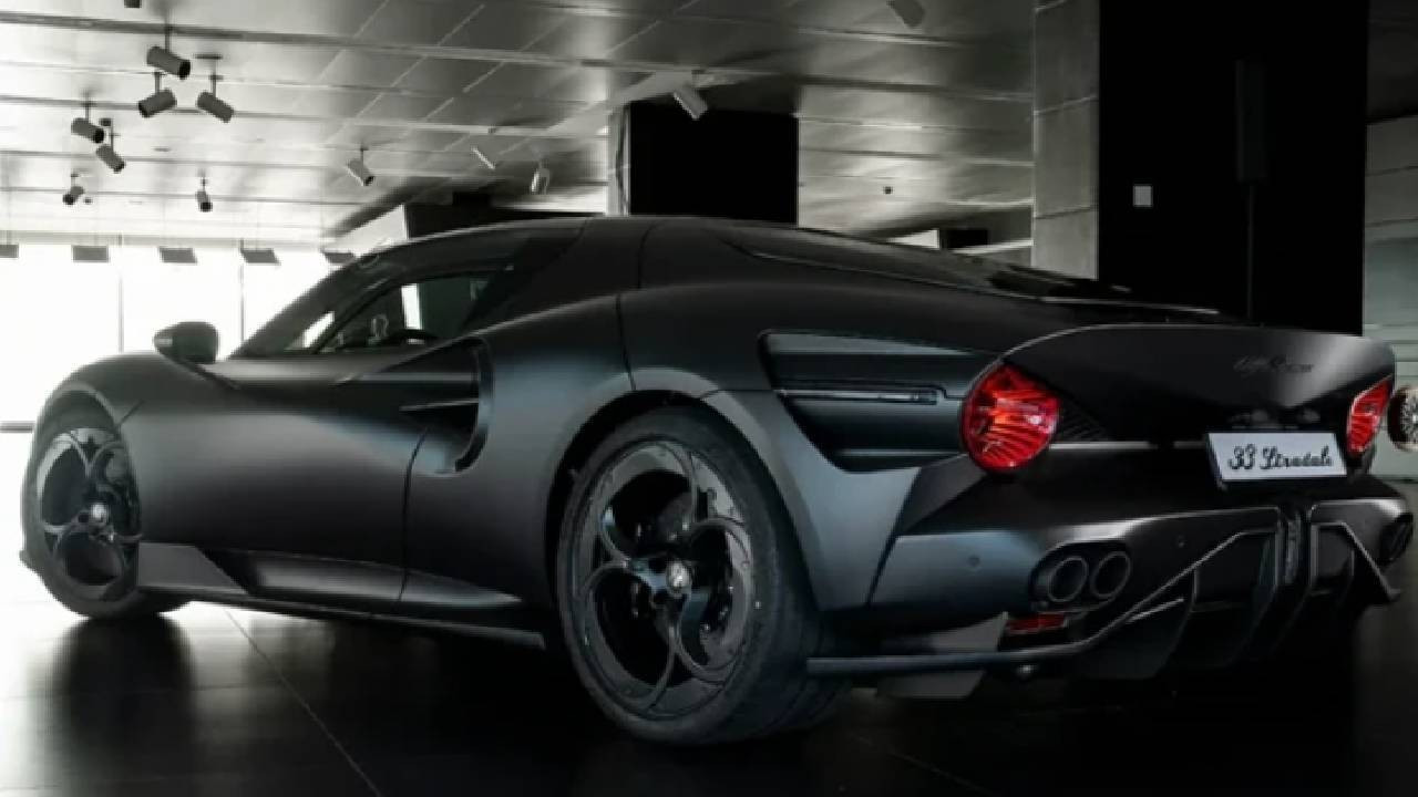 Sadece ‘bir adet’ üretildi! Alfa Romeo’nun ‘Siyah İnci’si görücüye çıktı